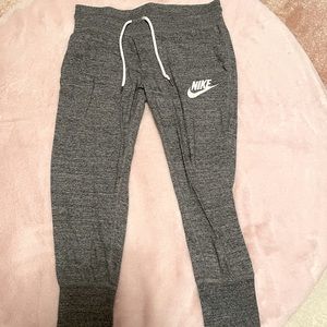 Nike sweatpants size small